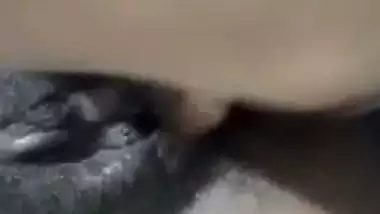 Girlfriend wet pussy fingering viral video call