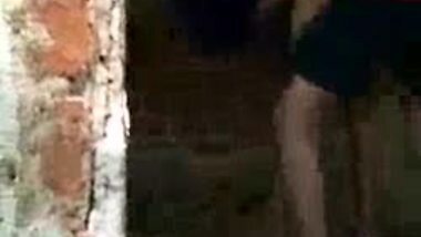 Sexy village aunty ass fucked by city guy for money