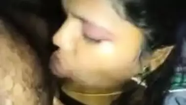 Indian girl gives awesome blowjob