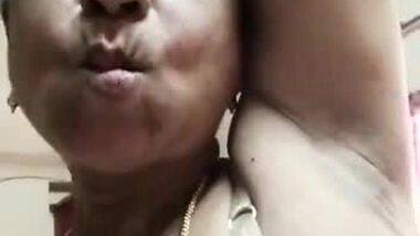 Mallu mature aunty nude showing for lover