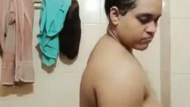 Chubby babe fully Nude showing Big Naked Boobs and Ass