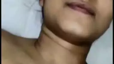 Girlfriend losing virginity in Hindi sex video