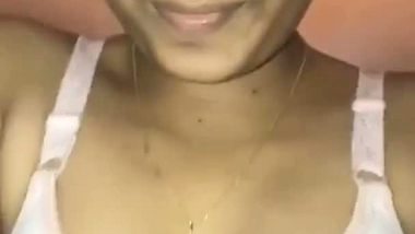 Famous Srilankan TV host fucking in hotel room viral sex