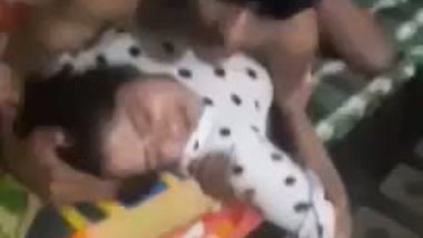 Bhabhi sex with neighbor captured by cuckold hubby