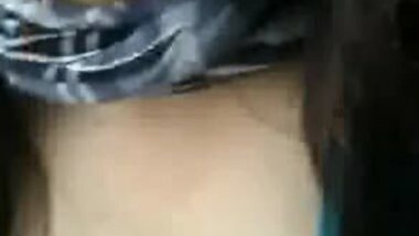 Northindian Girl Show her Smart Huge Boobs to her BF