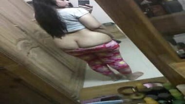 Sexy indian cheat nagda wife prerna show pussy boob on cam