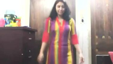 Natural body curves Bangladeshi girl