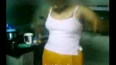 Desi bhabi wearing dress free porn show for lover