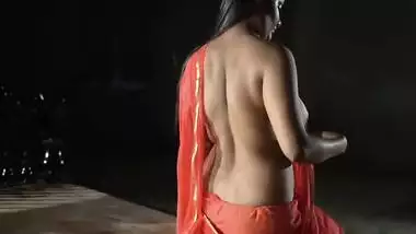 Desi Beauty Shows Boobs In Red Saree
