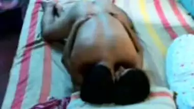 Naked girl from Bihar shaves her boyfriend’s junk