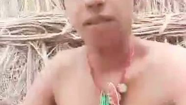 Poor Indian nude girl presses boobs and fingers pussy
