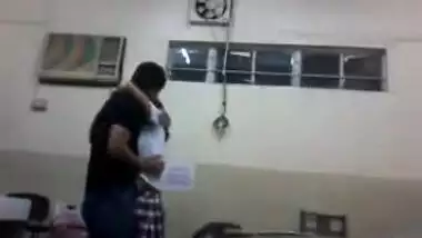 delhi gf fucked in college laboratory