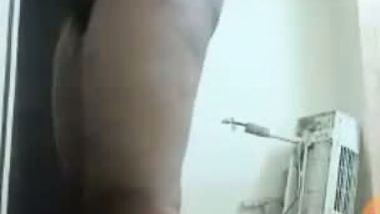 Chennai wife shows her nude