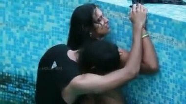 Indian aunt in pool bra and panty