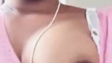 Cute Desi Girl Shows Her Boobs