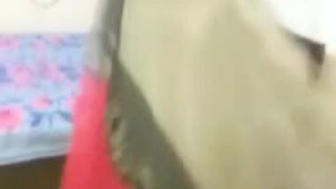 Desi Bhabhi show her bobs share is frand