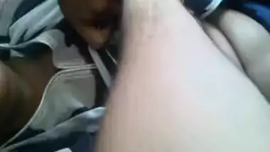 desi babe showing boobs and suckking dick in car