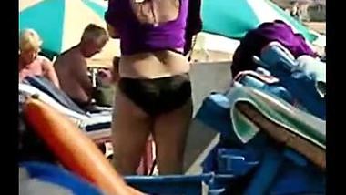 aunty changing on goa beach