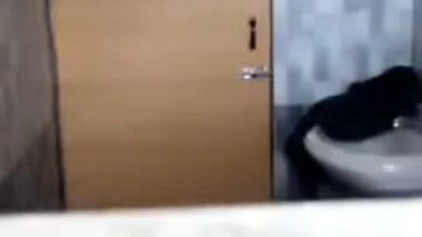 Slim Girl Bathing Captured Secretly