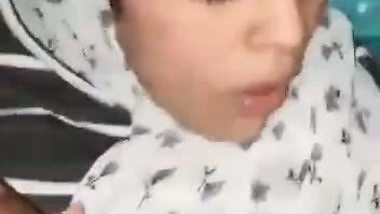 Beautiful Paki Girl Sucking & CumShot