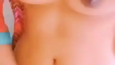 Cute Desi Girl Shows her Boobs and Pussy