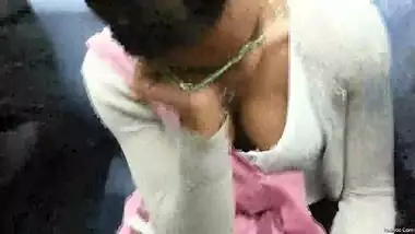 Downblouse on Train HD