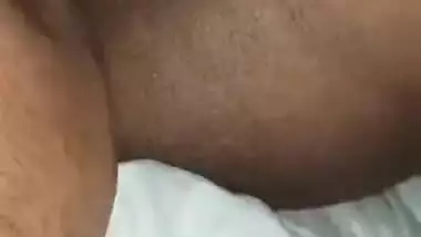 Sri Lankan Girl Enjoying While Her BF Squeezing Boobs and Analyzing Her Pussy