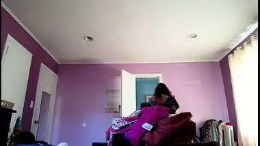 Spying on matured desi aunty dressing in bedroom