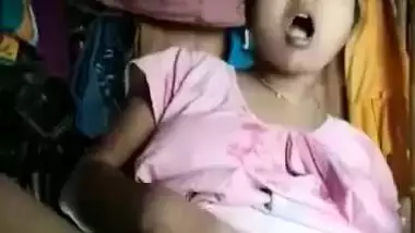 Horny Desi Sexy Bhabhi Fingering Vdo