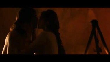 Radhika Apte Full Sex Scene from the Movie Parched- Porn de 
