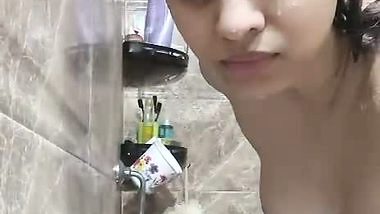 Indian shower gel nude bath viral hot girlfriend