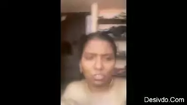 Horny Tamil Girl Mustarbation video Cal