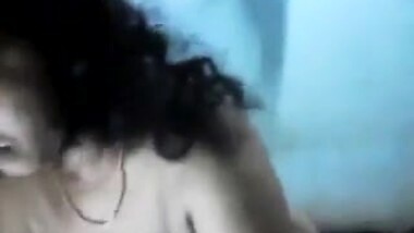 Mature prostitute aunty fun with younger customer her home