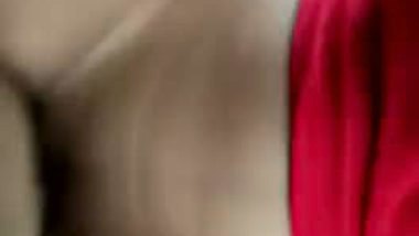 Amateur XXX actress gives pussy to Desi lover in the morning on camera