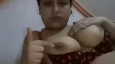 Hot Paki Babe Showing her Big Boobs