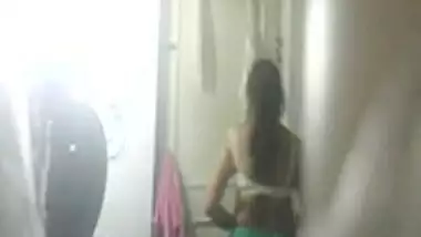 Seema Bhabhi In Shower - Movies. video2porn2