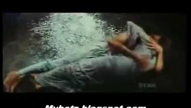 Mallu hot beauty reshma sexy seduction song