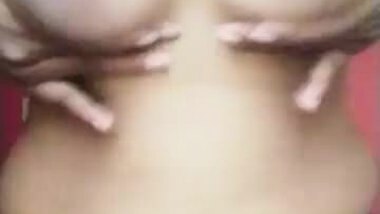 Dudu dabaya | Shaking Indian boobies | choos lo sab