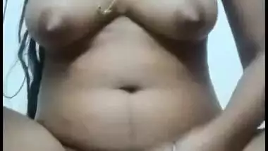 Sexy Bhabhi Shows Her Boobs and Pussy Part 1