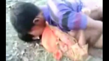 Sexy Bangladeshi couple Fuck outdoor