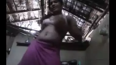 Bengali village sexy video desi girl hot dance on cam