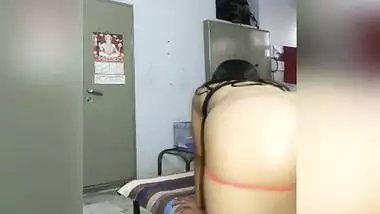 Indian Girl Shaking Ass On Live Camshow.hotgirl 1984