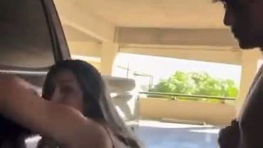 Gorgeous Couple Quick Sex Outside