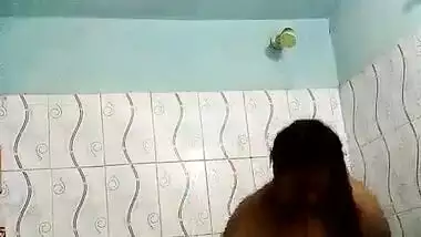 Tanker bhabi bath