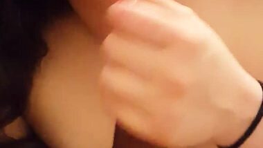Curvy white girl sucks Indian Asian dick