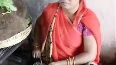 Sexy Indian Vegetable Vendor Spy - Part 2