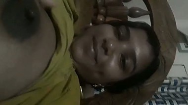 Telugu wife boobs selfie MMS video – Andhra nude show