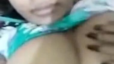 Village Girl Showing Her Boobs And Fondling For Bf