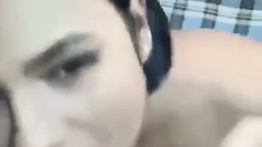 Short haired Indian girl nude blowjob viral MMS