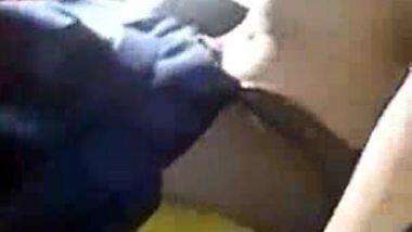 Horny desi couple erotic sex inside train